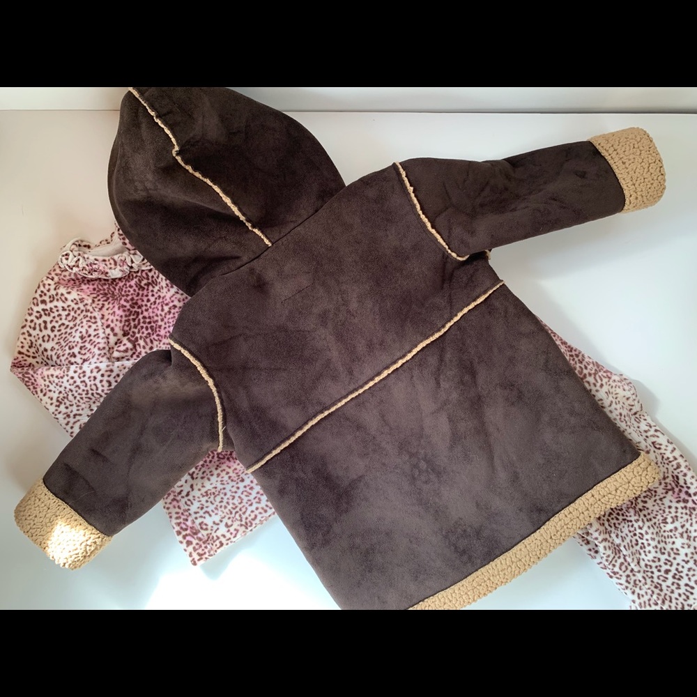 Infant Faux Sherpa Old Navy Jacket - Picture 5 of 6